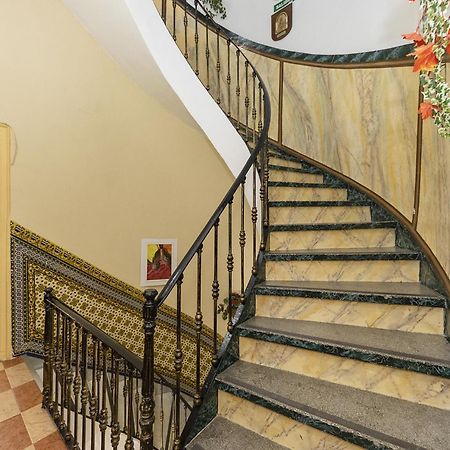 Pension Riosol Sevilla Bagian luar foto