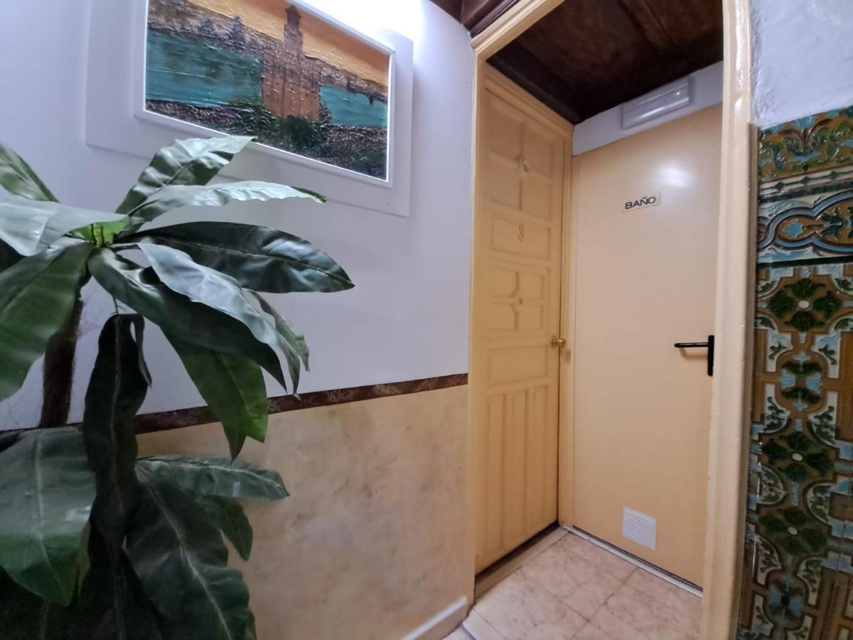 Pension Riosol Sevilla Bagian luar foto