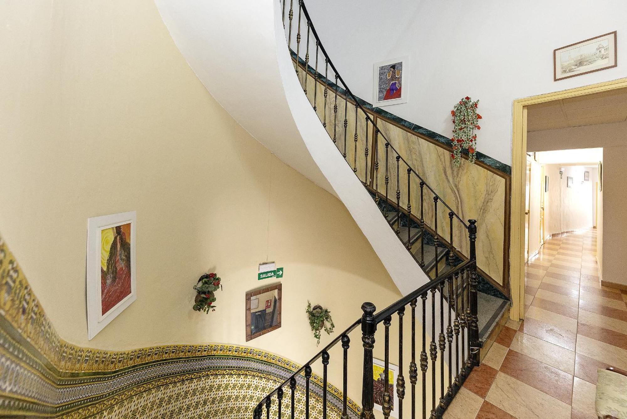 Pension Riosol Sevilla Bagian luar foto
